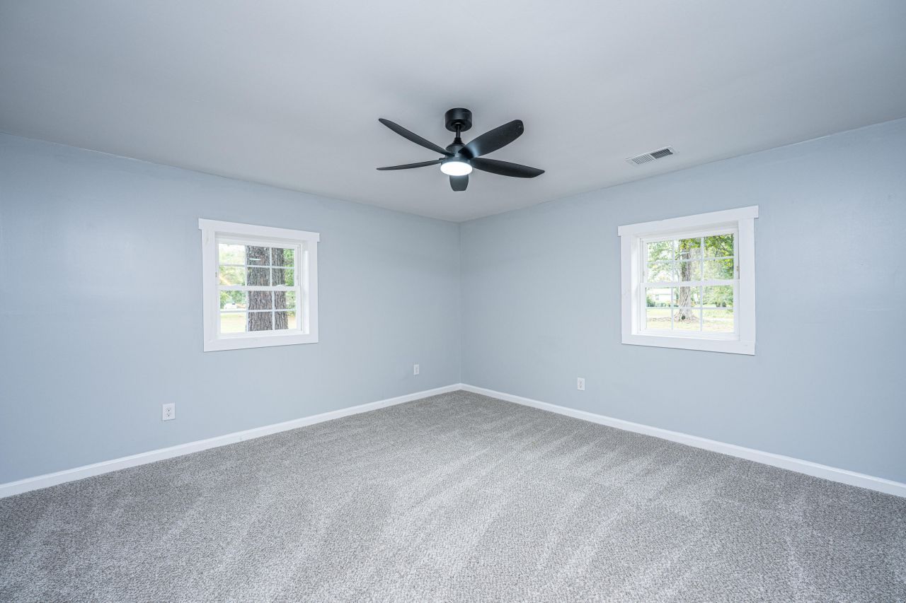 4649 N Highway 52 Photo 23