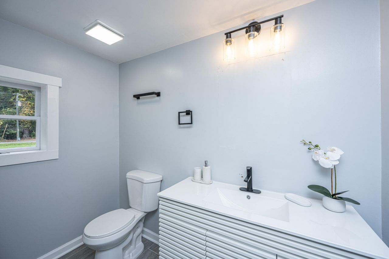 4649 N Highway 52 Photo 27