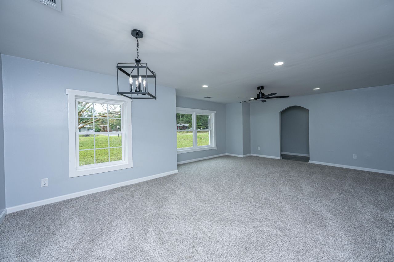 4649 N Highway 52 Photo 8