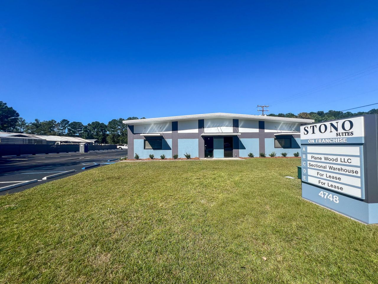 4748 Franchise Street Photo 17