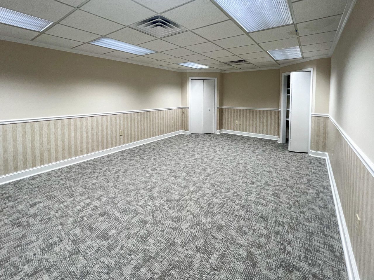 4748 Franchise Street Photo 5