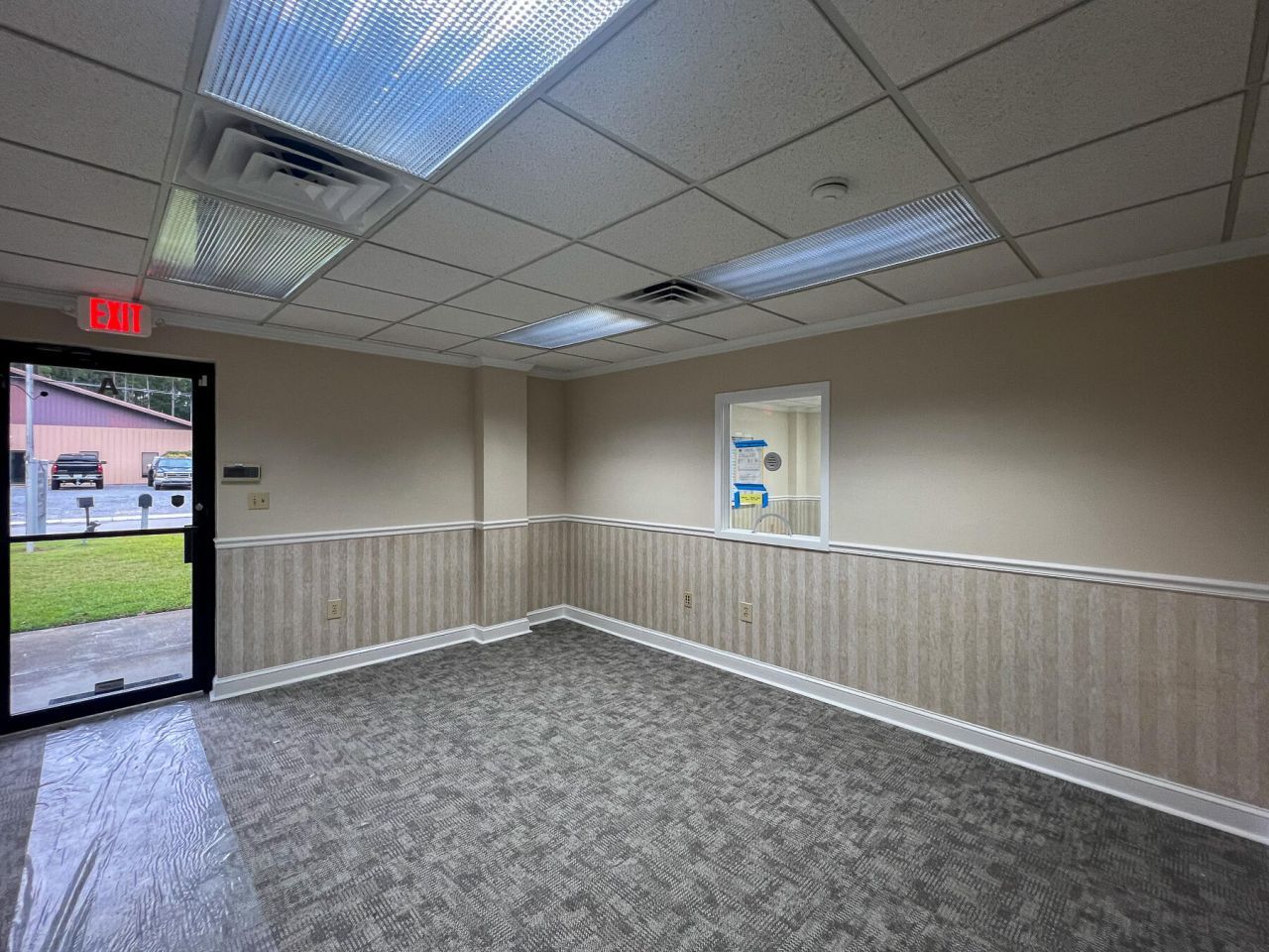 4748 Franchise Street Photo 6