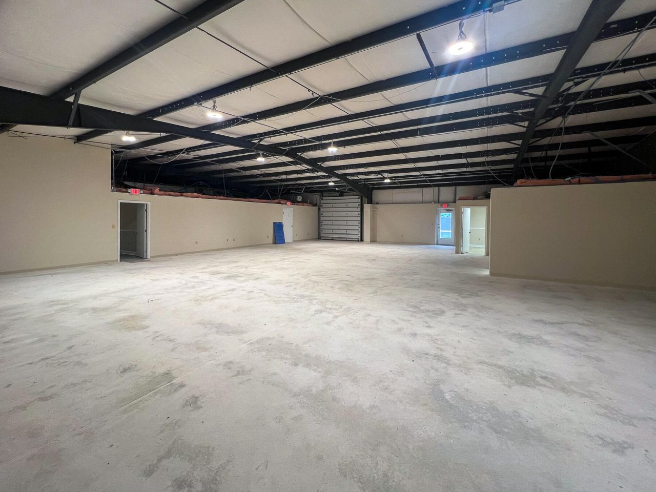 4748 Franchise Street Photo 7