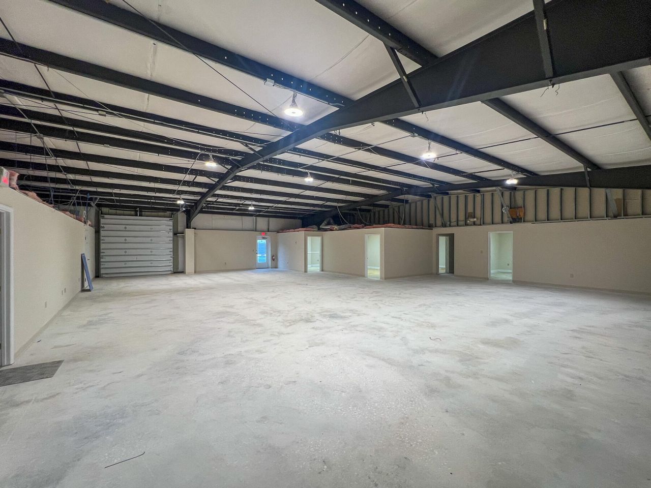 4748 Franchise Street Photo 8