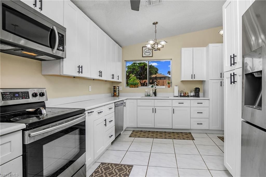 6484 Royal Woods Dr, Fort Myers, FL 33908 Photo