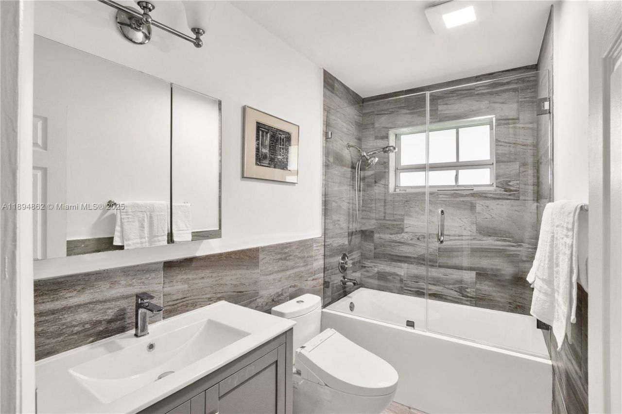 817 Venetia Ave, Coral Gables, FL 33134 Photo