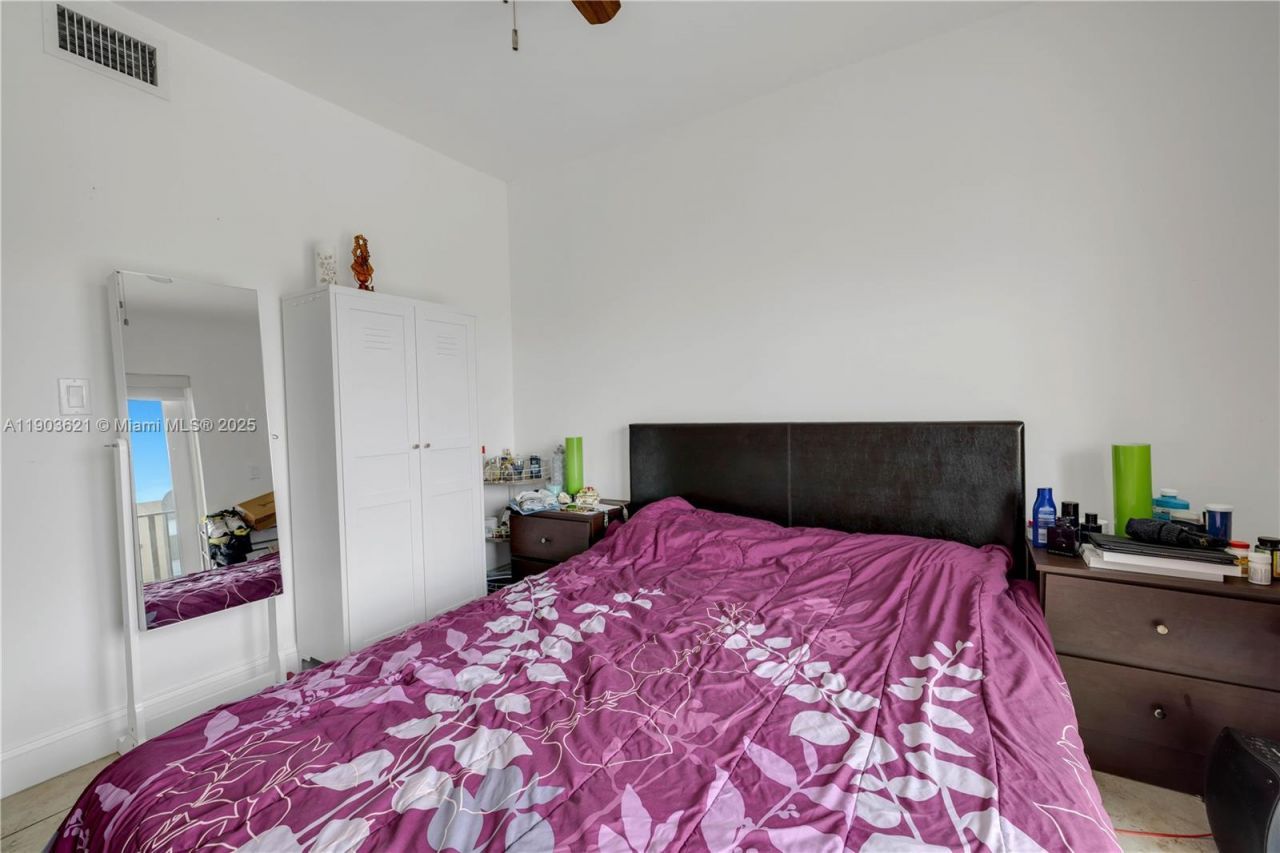 2610 W 76th St, Unit 210, Hialeah, FL 33016 Photo