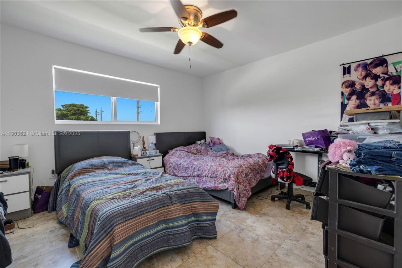 2610 W 76th St, Unit 210, Hialeah, FL 33016 Photo