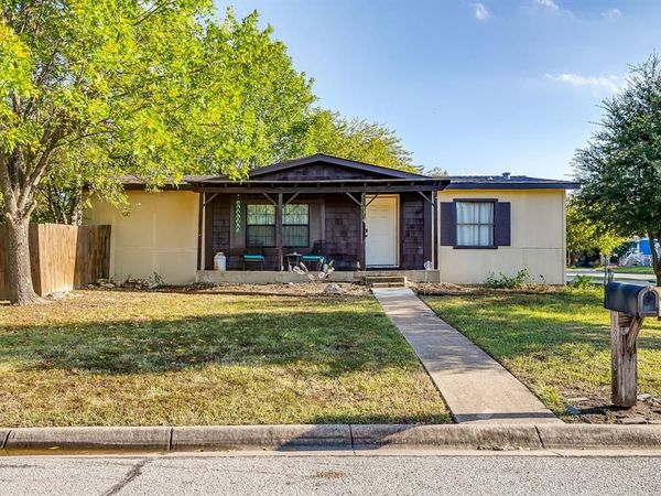 1316 Wood Drive, Mansfield, TX 76063