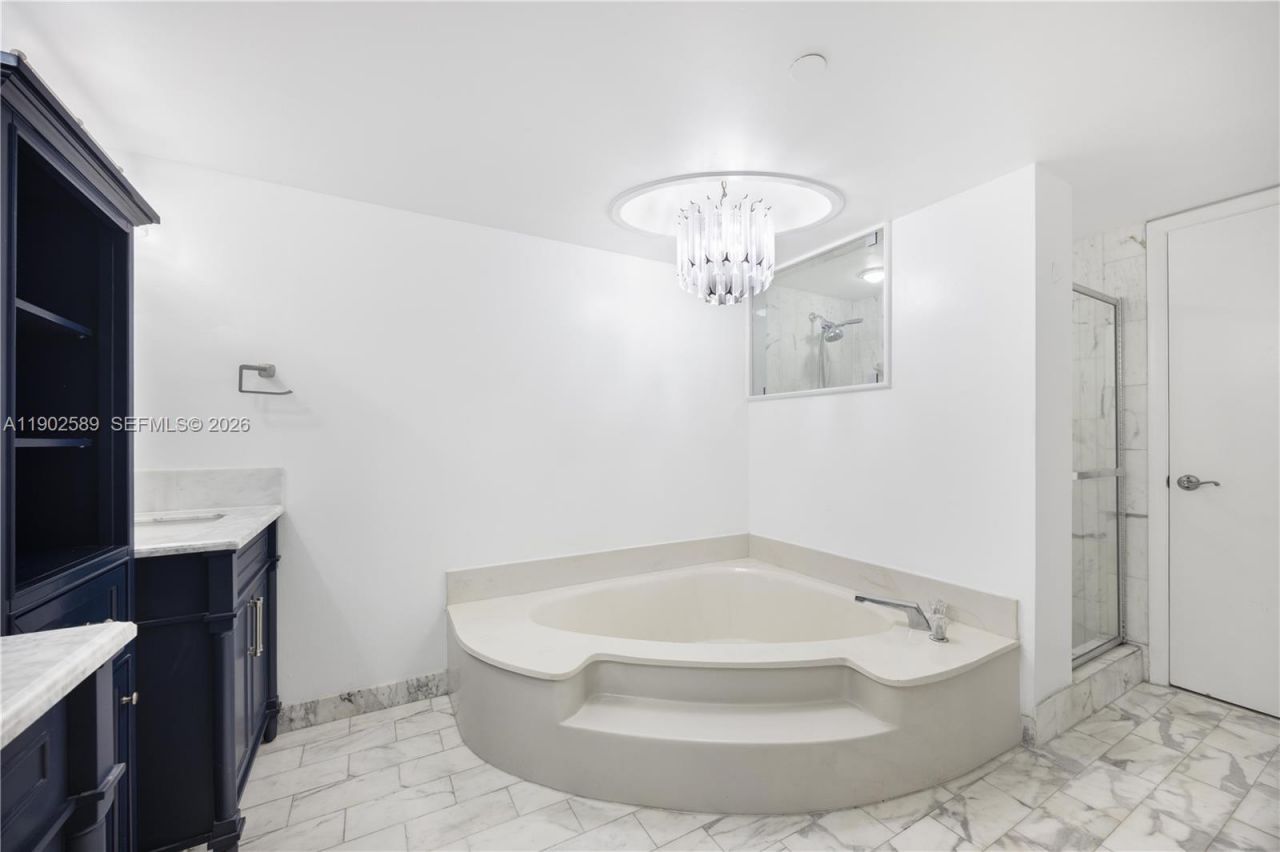 4000 Towerside Ter, Unit 412, Miami, FL 33138 Photo