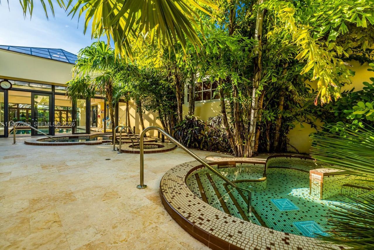 4000 Towerside Ter, Unit 412, Miami, FL 33138 Photo