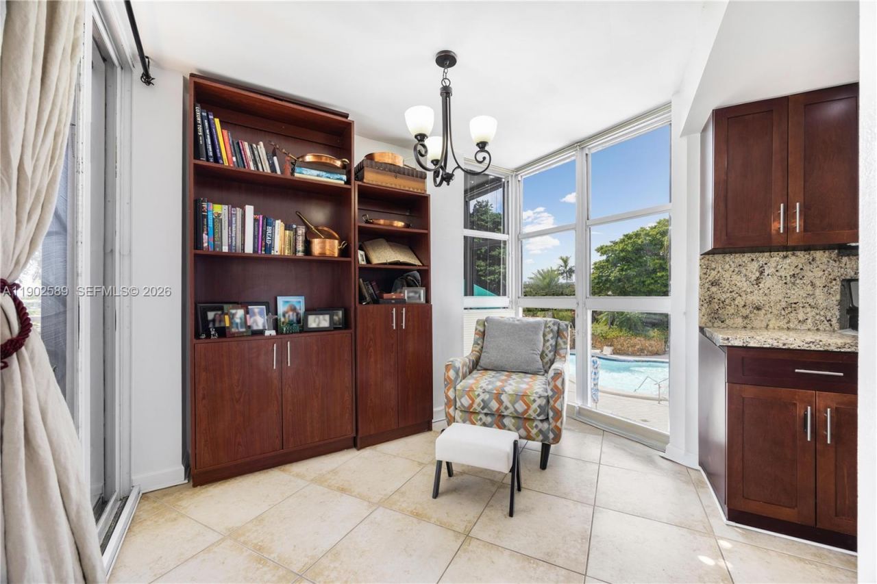 4000 Towerside Ter, Unit 412, Miami, FL 33138 Photo