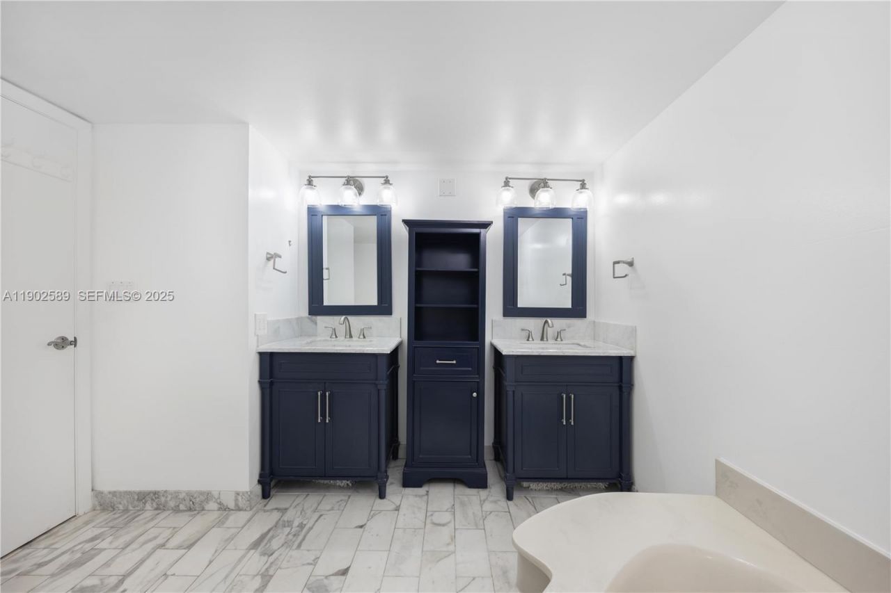 4000 Towerside Ter, Unit 412, Miami, FL 33138 Photo