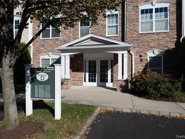 636 Saxton Court, Unit 636, Central Islip, NY 11722