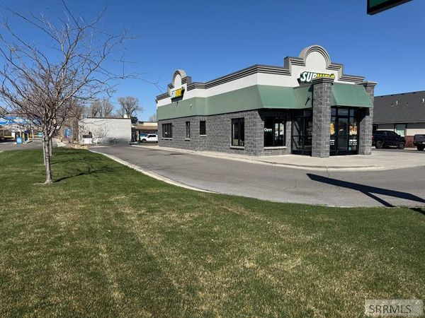 321 N 2nd E, REXBURG, ID 83440