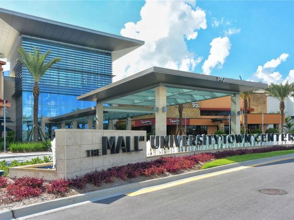 8057 RIO BELLA PLACE, BRADENTON, FL 34201