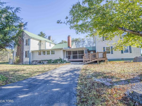 748 Martin Mill Pike, Rockford, TN 37853