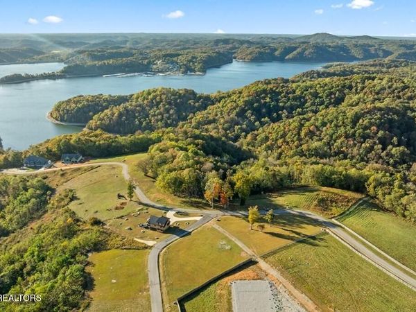 Bald Eagle Lane, Hilham, TN 38568