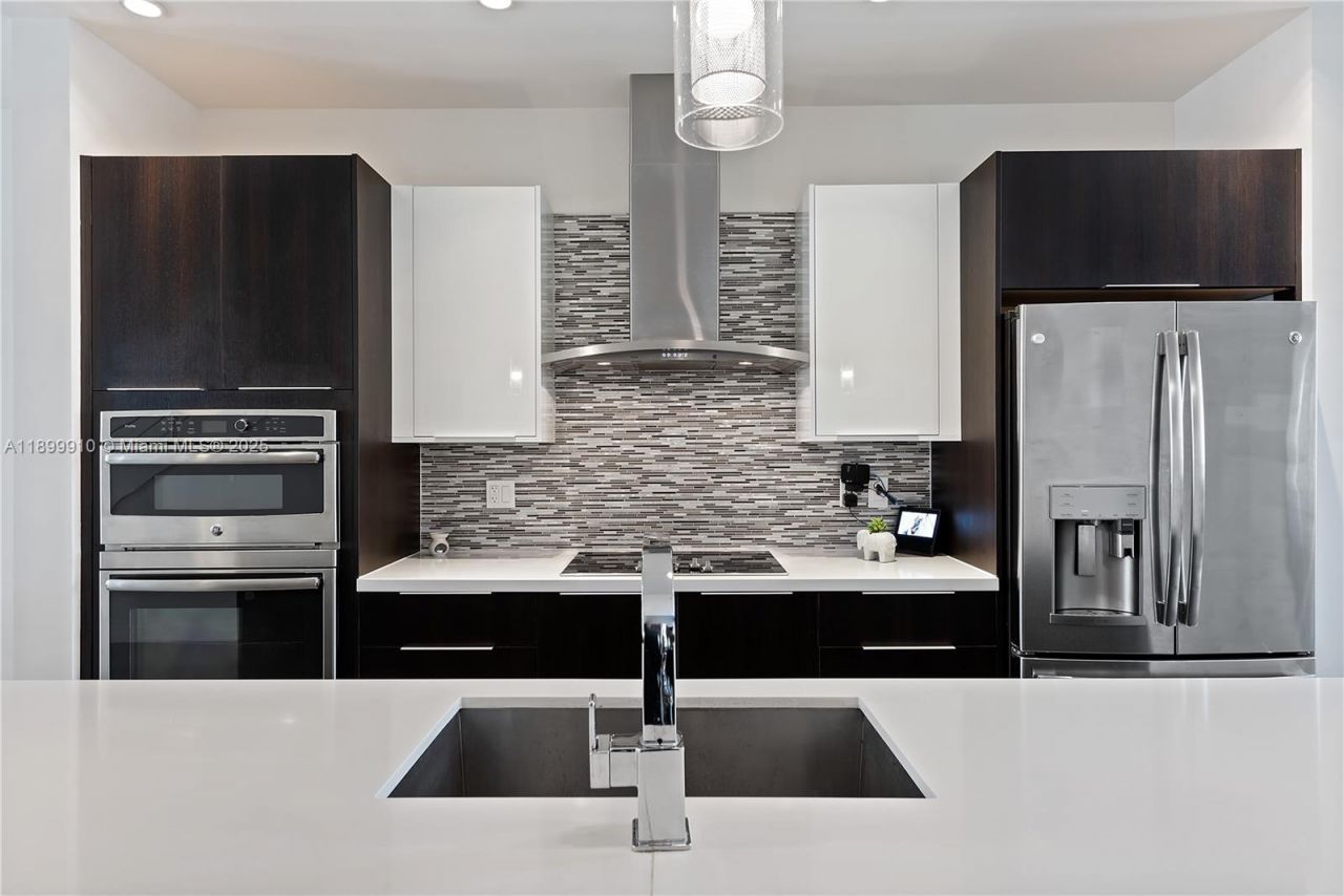 10245 NW 63rd Ter, Unit 206, Doral, FL 33178 Photo