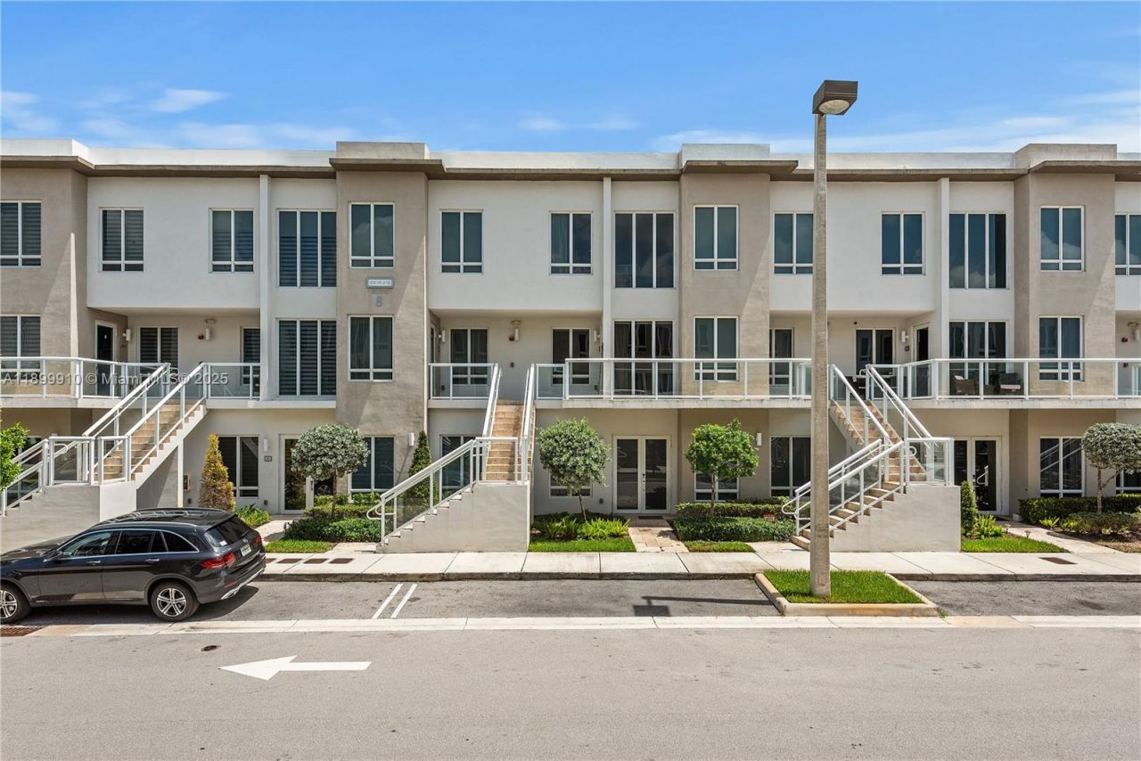 10245 NW 63rd Ter, Unit 206, Doral, FL 33178 Photo