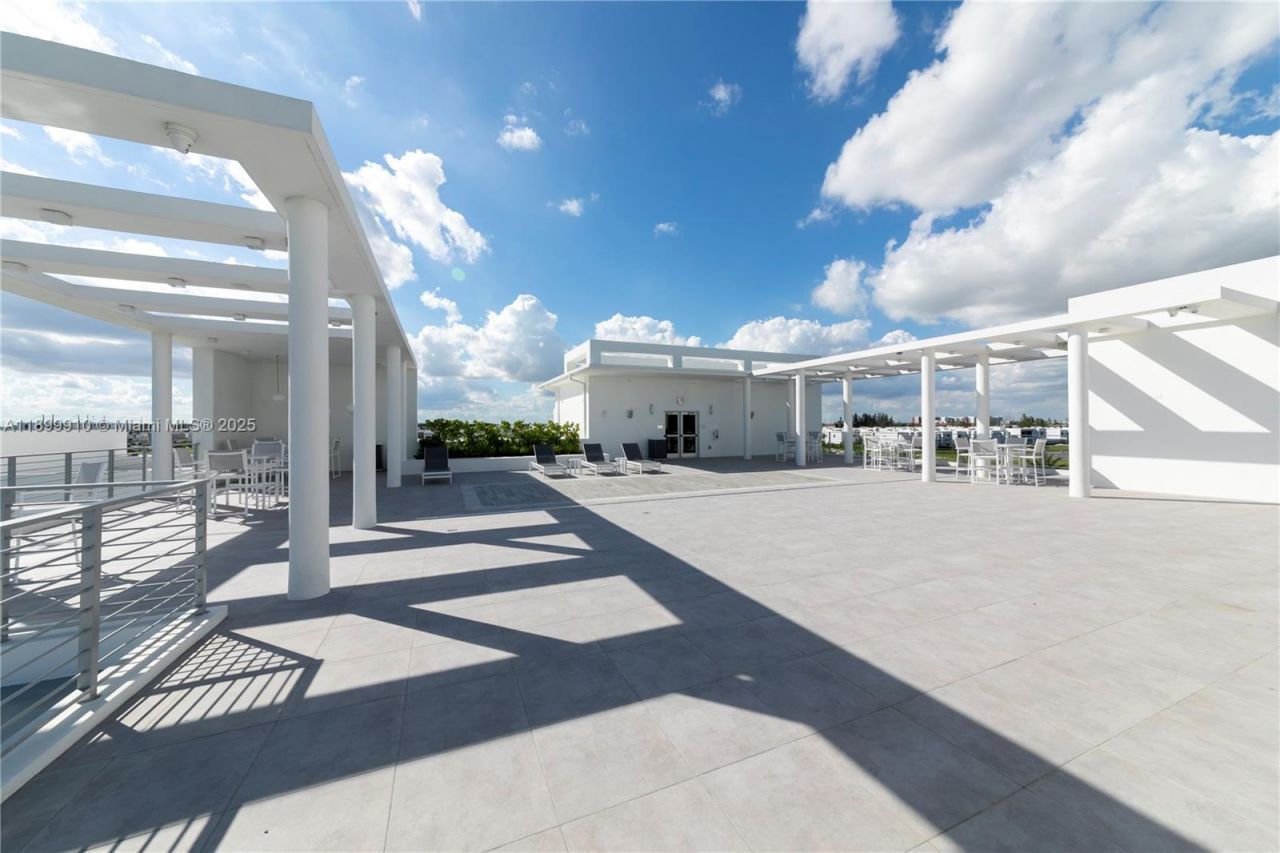 10245 NW 63rd Ter, Unit 206, Doral, FL 33178 Photo