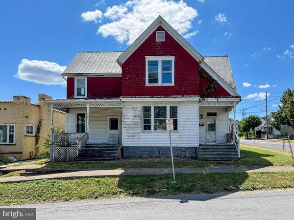 33 W GARBER STREET, MOUNT UNION, PA 17066