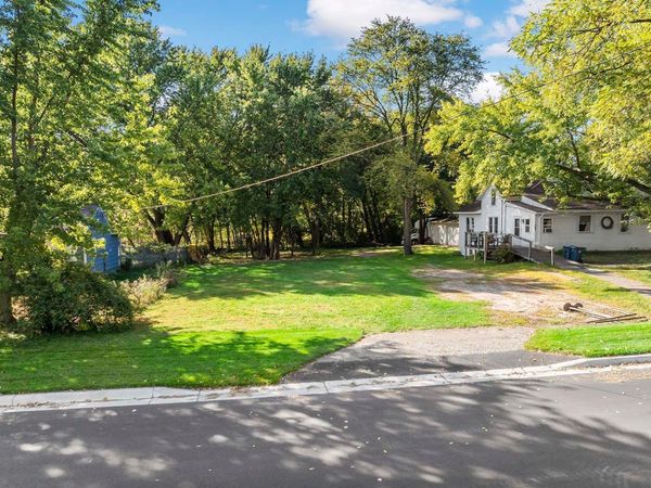 219X 12th Street, White Bear Lake, MN 55110