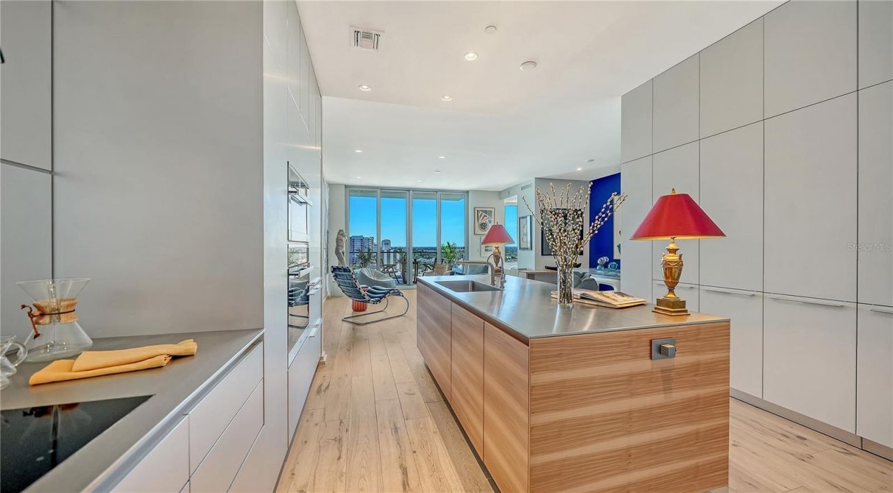 111 S Pineapple Avenue, Unit 1103, Sarasota, FL 34236 Photo