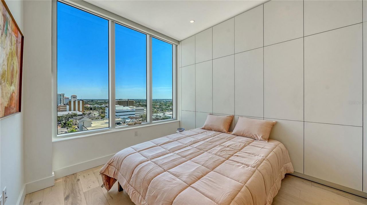 111 S Pineapple Avenue, Unit 1103, Sarasota, FL 34236 Photo