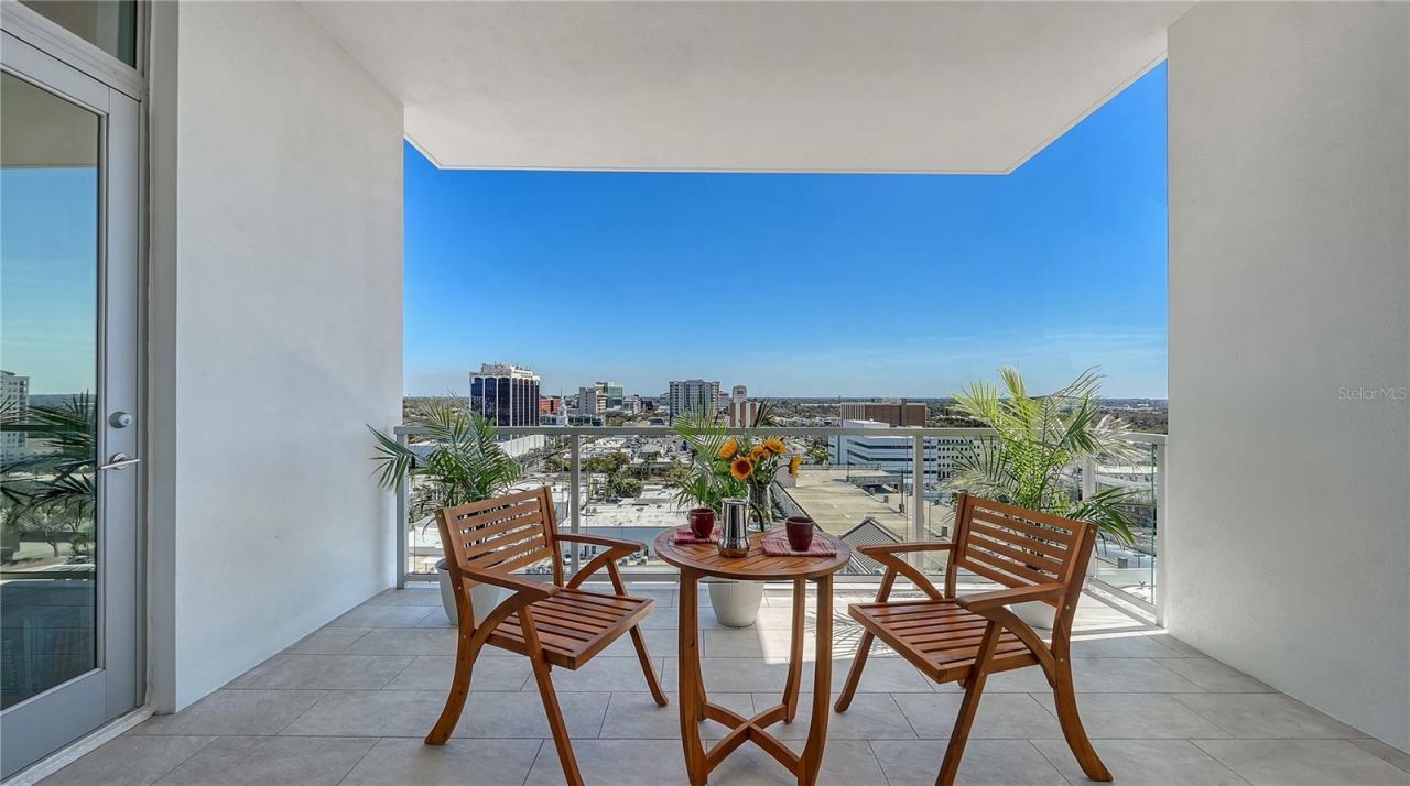 111 S Pineapple Avenue, Unit 1103, Sarasota, FL 34236 Photo