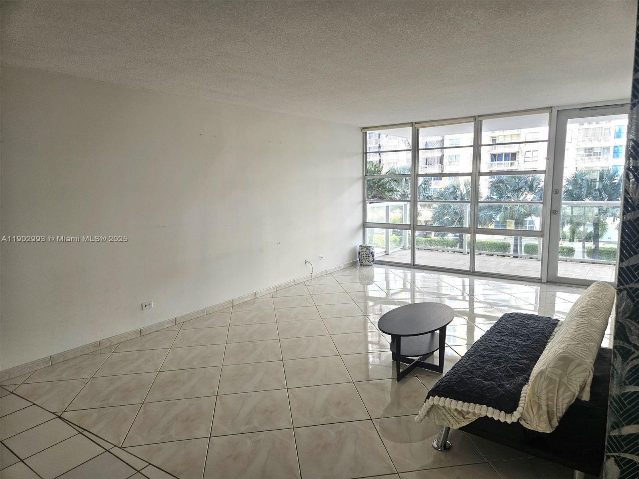 230 174th St, Unit 409, Sunny Isles Beach, FL 33160 Photo