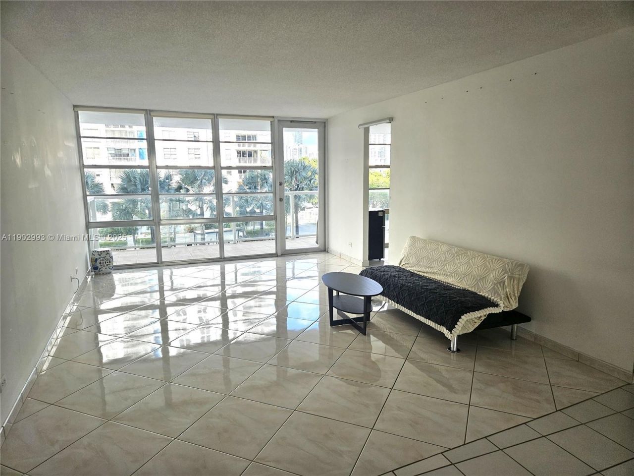 230 174th St, Unit 409, Sunny Isles Beach, FL 33160 Photo