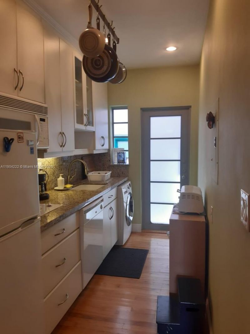 744 Lenox Ave, Unit 3, Miami Beach, FL 33139 Photo