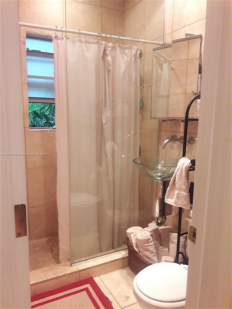 744 Lenox Ave, Unit 3, Miami Beach, FL 33139 Photo