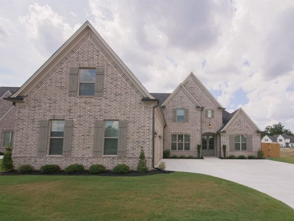 9574 GRAYS HOLLOW DR S, Cordova, TN 38018