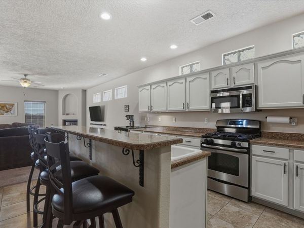 1815 Man O War Street SE, Albuquerque, NM 87123