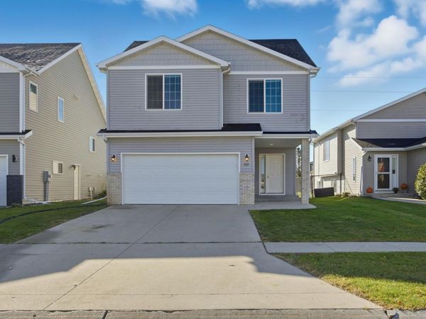 433 Foxtail Drive, West Fargo, ND 58078