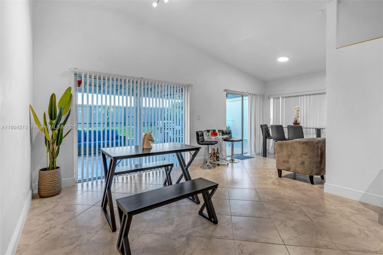 12006 SW 210th Ter, Miami, FL 33177 Photo