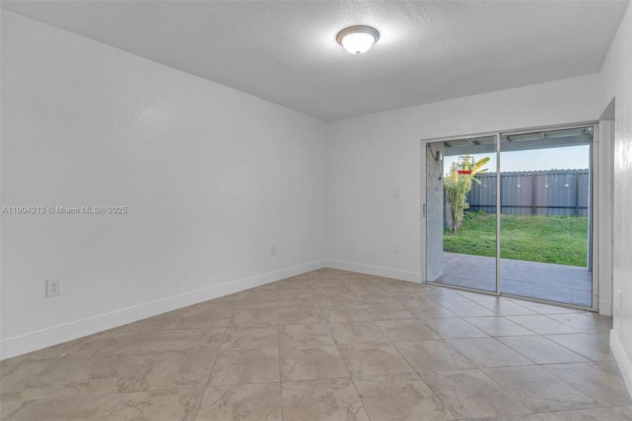 12006 SW 210th Ter, Miami, FL 33177 Photo