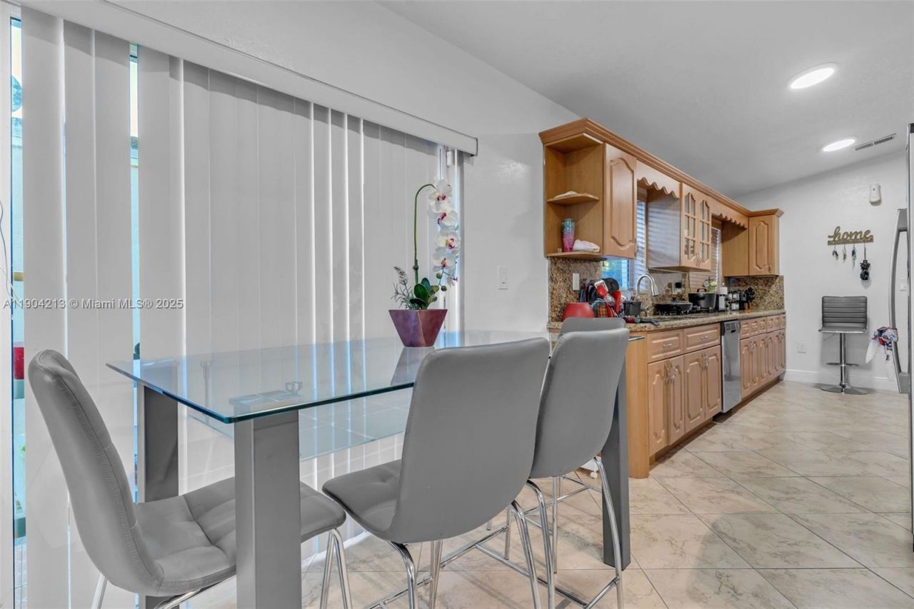 12006 SW 210th Ter, Miami, FL 33177 Photo