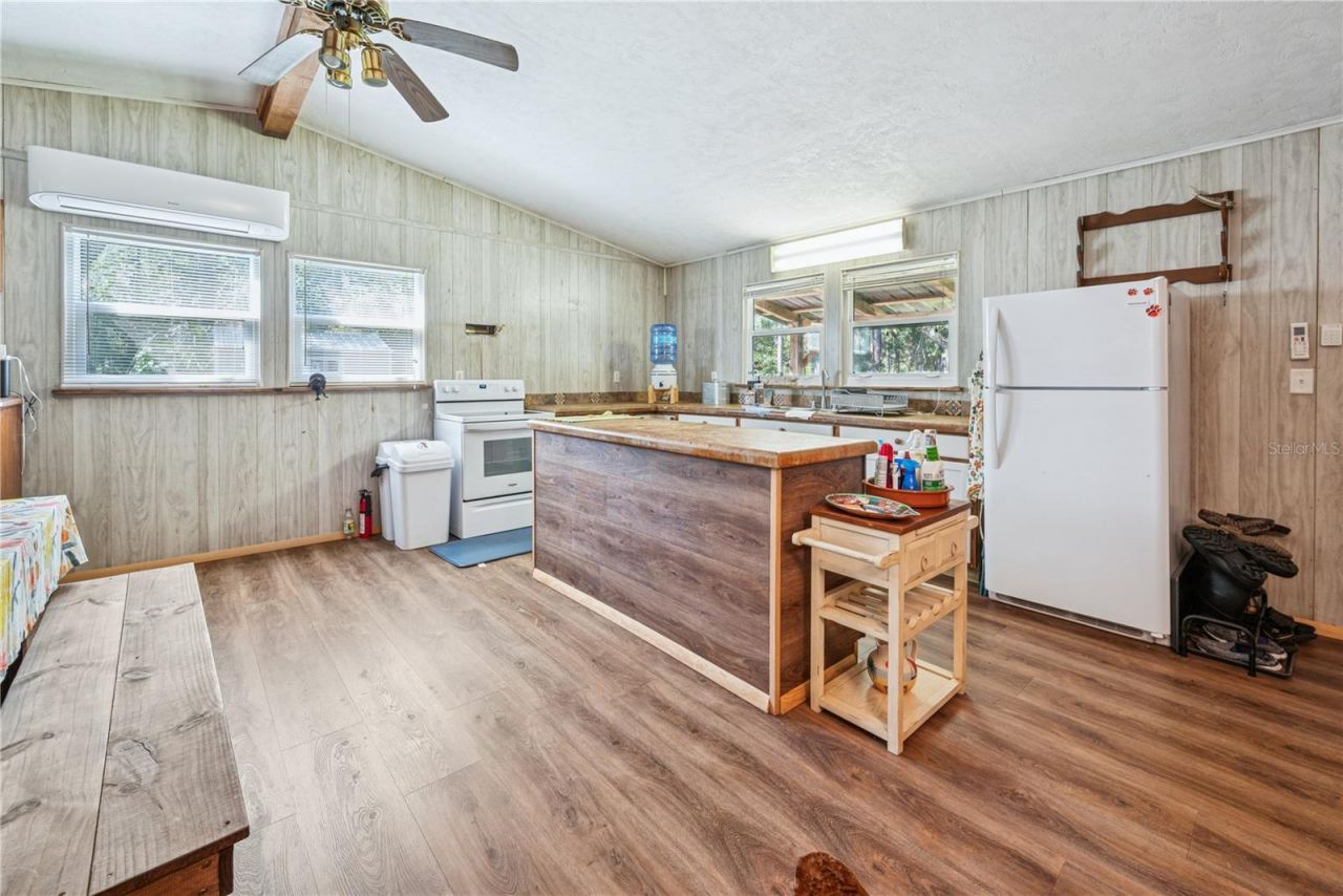 6550 SW 100th Court, Cedar Key, FL 32625 Photo