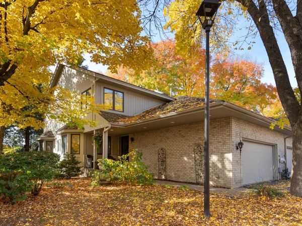 1110 Hollybrook Drive, Wayzata, MN 55391