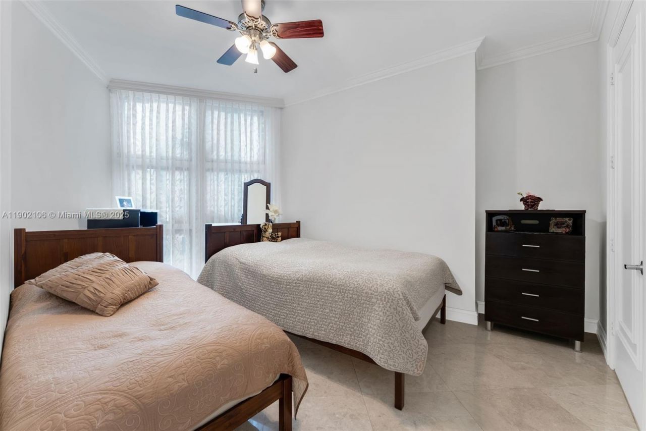 18101 Collins Ave, Unit 708, Sunny Isles Beach, FL 33160 Photo