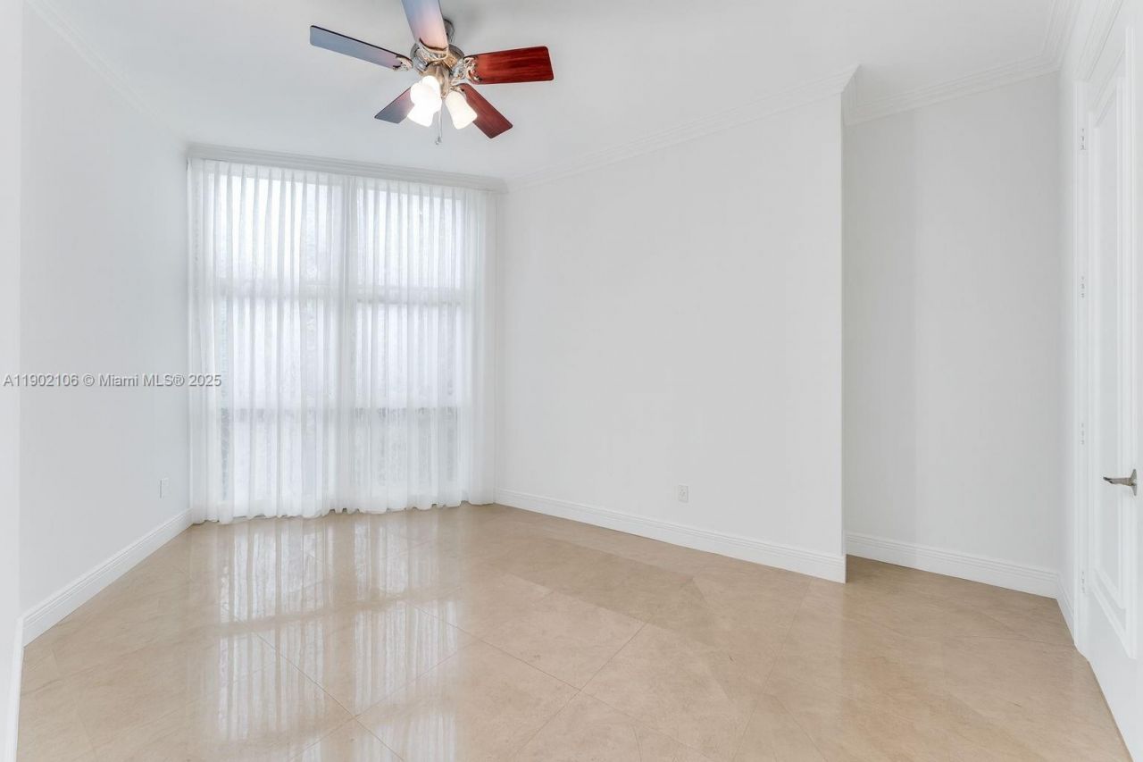 18101 Collins Ave, Unit 708, Sunny Isles Beach, FL 33160 Photo