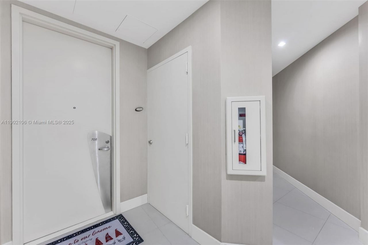 18101 Collins Ave, Unit 708, Sunny Isles Beach, FL 33160 Photo