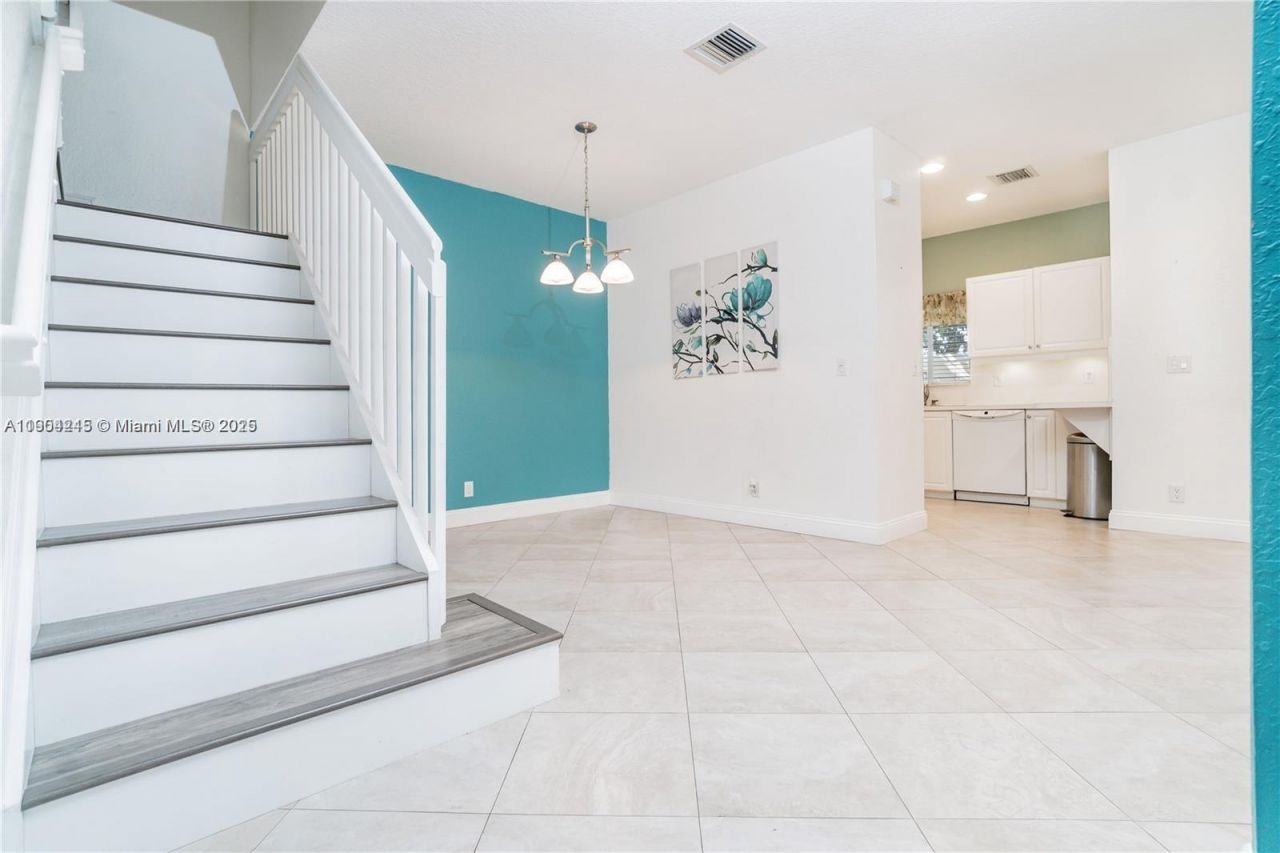 11425 NW 34th Pl, Unit n/a, Sunrise, FL 33323 Photo