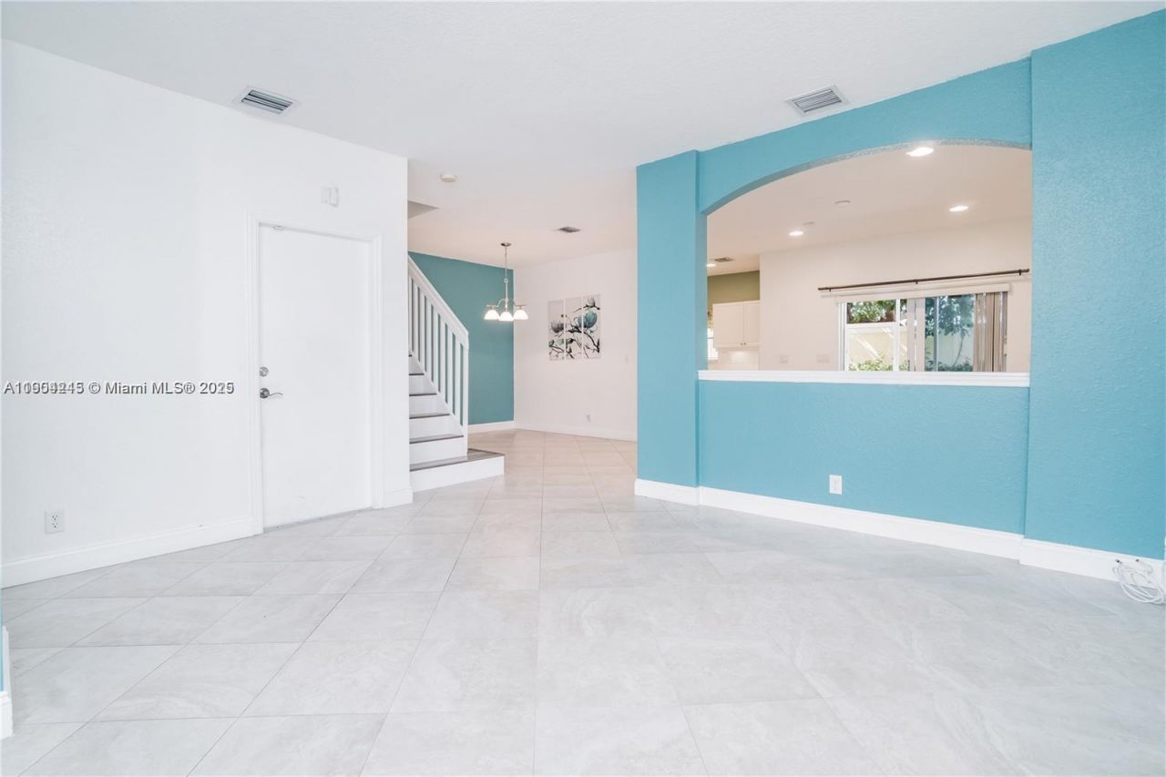 11425 NW 34th Pl, Unit n/a, Sunrise, FL 33323 Photo