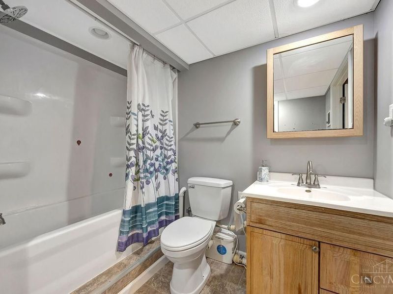 2464 Oxford Middletown Road, Milford Twp, OH 45013 Photo 22