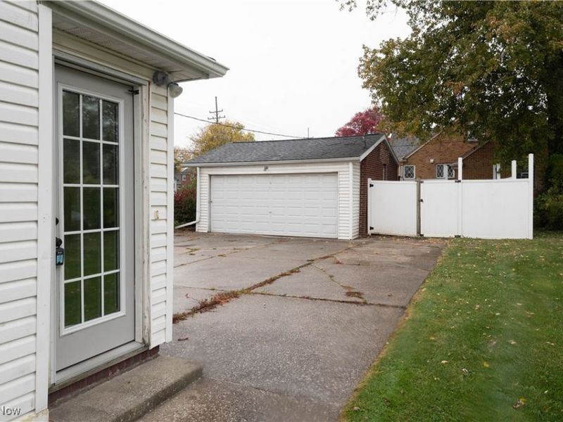 7003 Brecksville Road, Independence, OH 44131 Photo 34