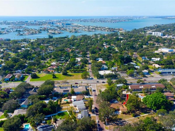 547 OLEANDER WAY S, ST PETERSBURG, FL 33707